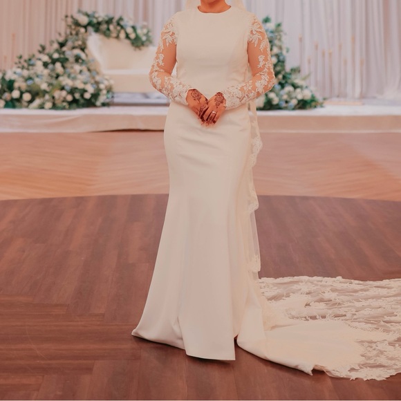 Justin Alexander wedding dress - not dry cleaned - Picture 2 of 2